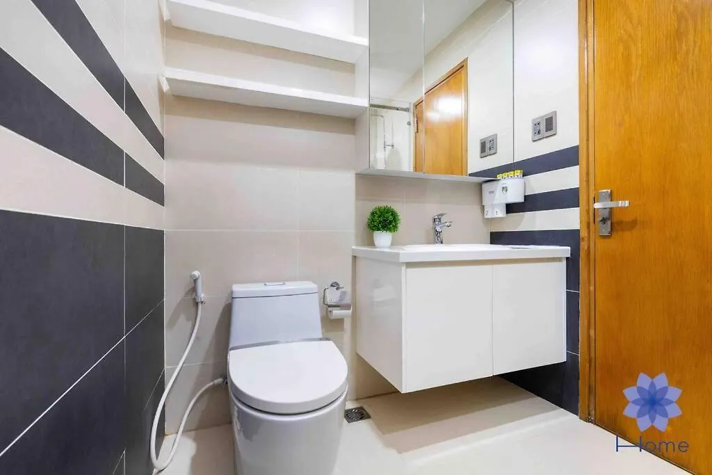 Apartment For Rent Near Airport. W/Free Gym & Pool Ho Chi Minh City