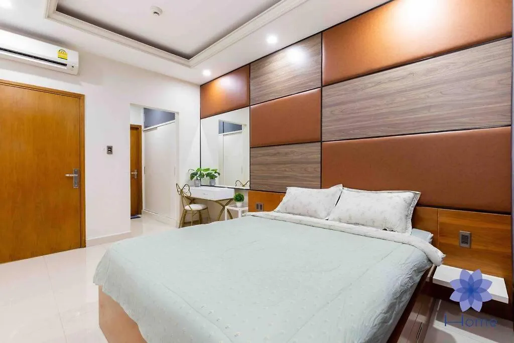 Apartment For Rent Near Airport. W/Free Gym & Pool Ho Chi Minh City 0*,