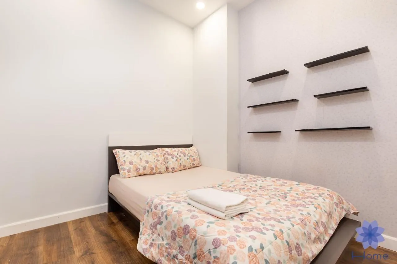 Apartment For Rent Near Airport. W/Free Gym & Pool Ho Chi Minh City
